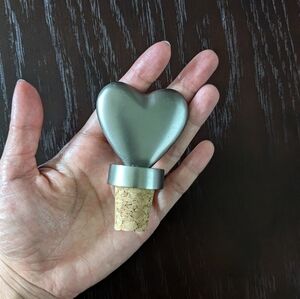 ❤️ West Elm Heart Cork for wine bottles